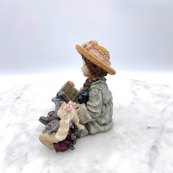 Boyds Yesterday's Child Figurine Julia "Home Again" #3520 1997 Series 9 - Picture 4 of 12